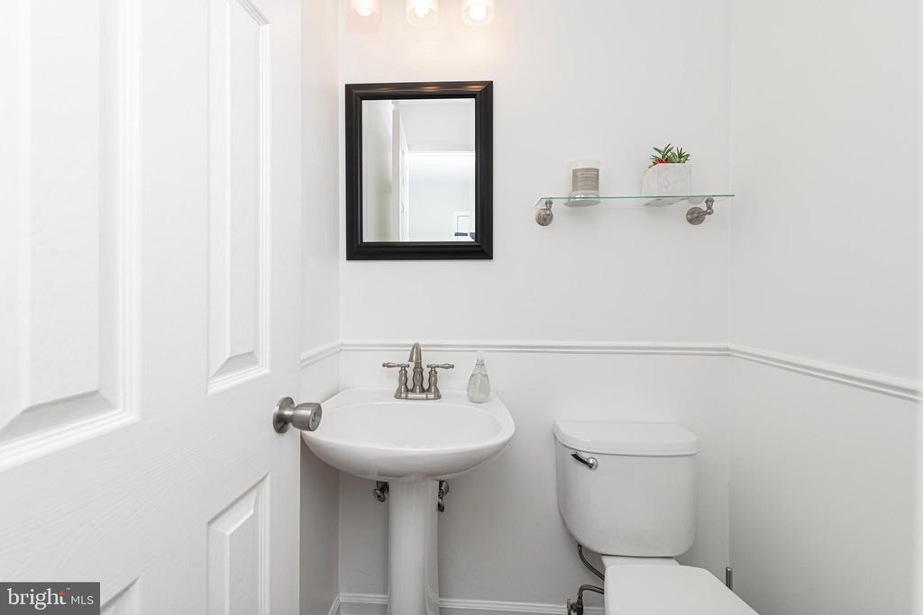 125 AZALEA CIRCLE