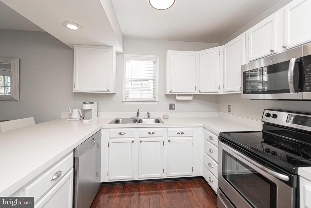 125 AZALEA CIRCLE