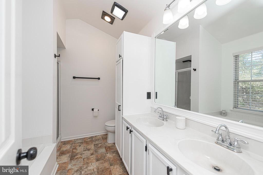 125 AZALEA CIRCLE