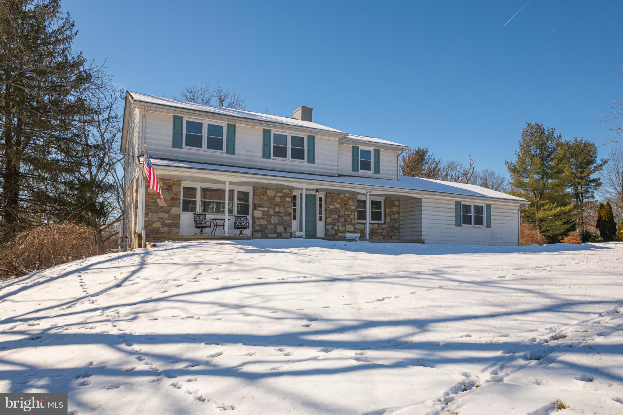 1230 BUTTONWOOD DRIVE