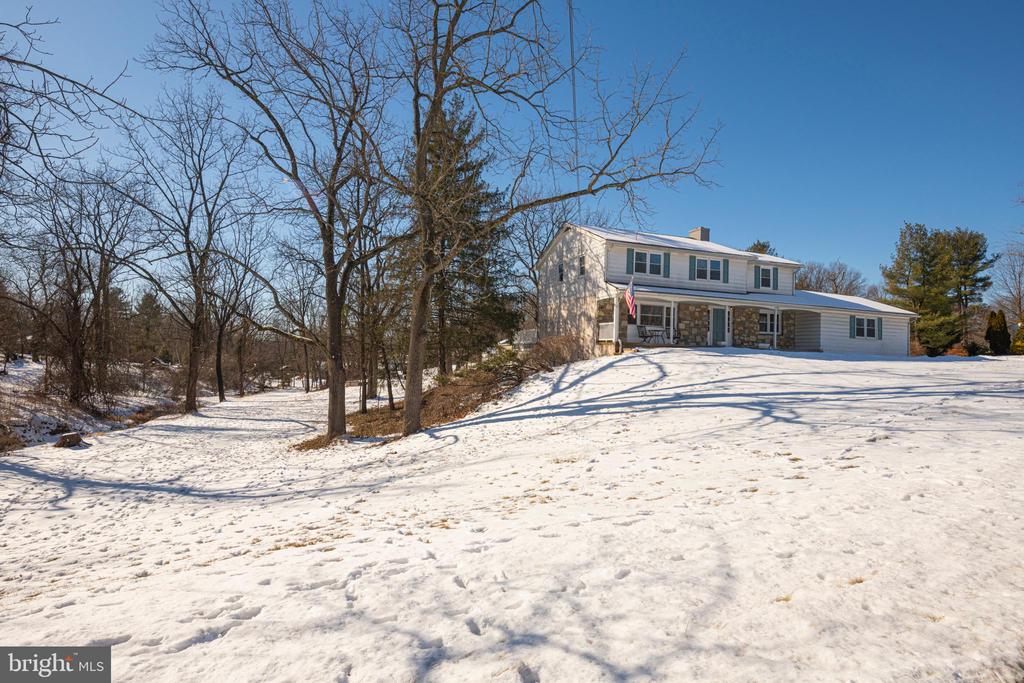 1230 BUTTONWOOD DRIVE