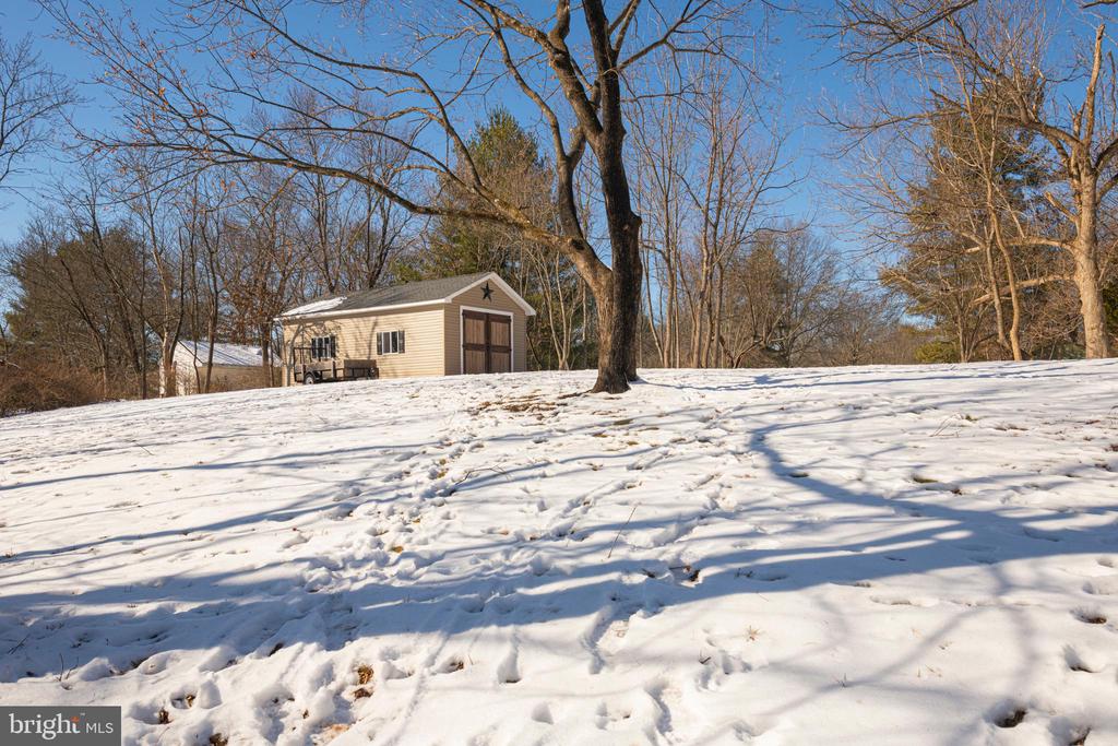 1230 BUTTONWOOD DRIVE