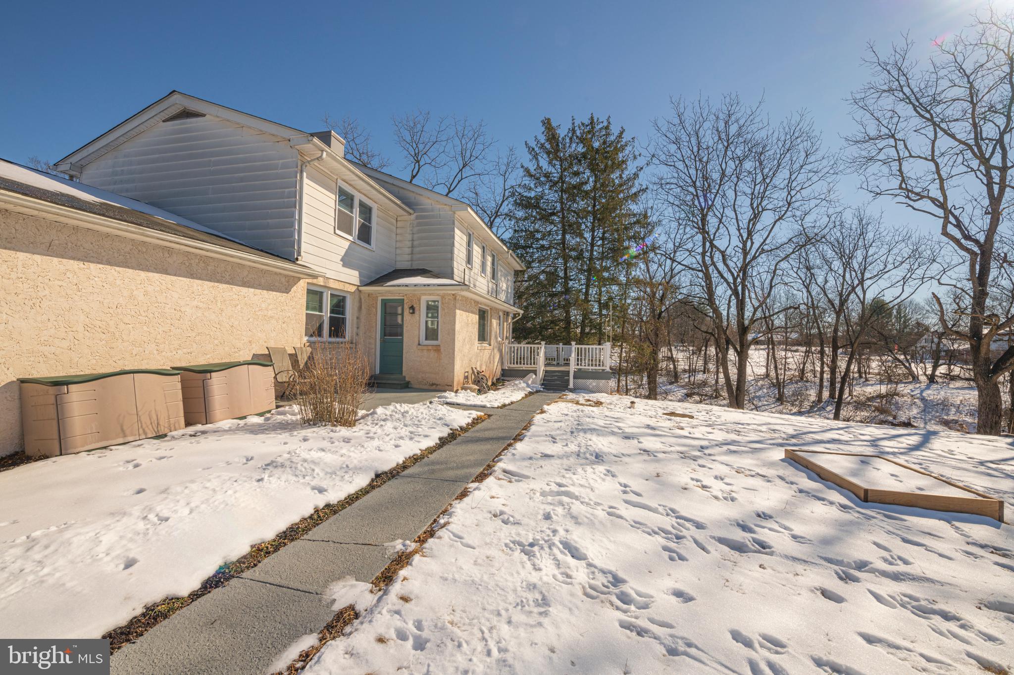 1230 BUTTONWOOD DRIVE