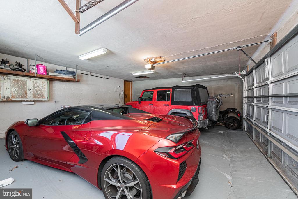 1230 BUTTONWOOD DRIVE