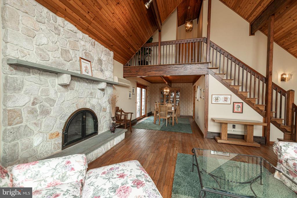 204 SILVERBROOK DRIVE