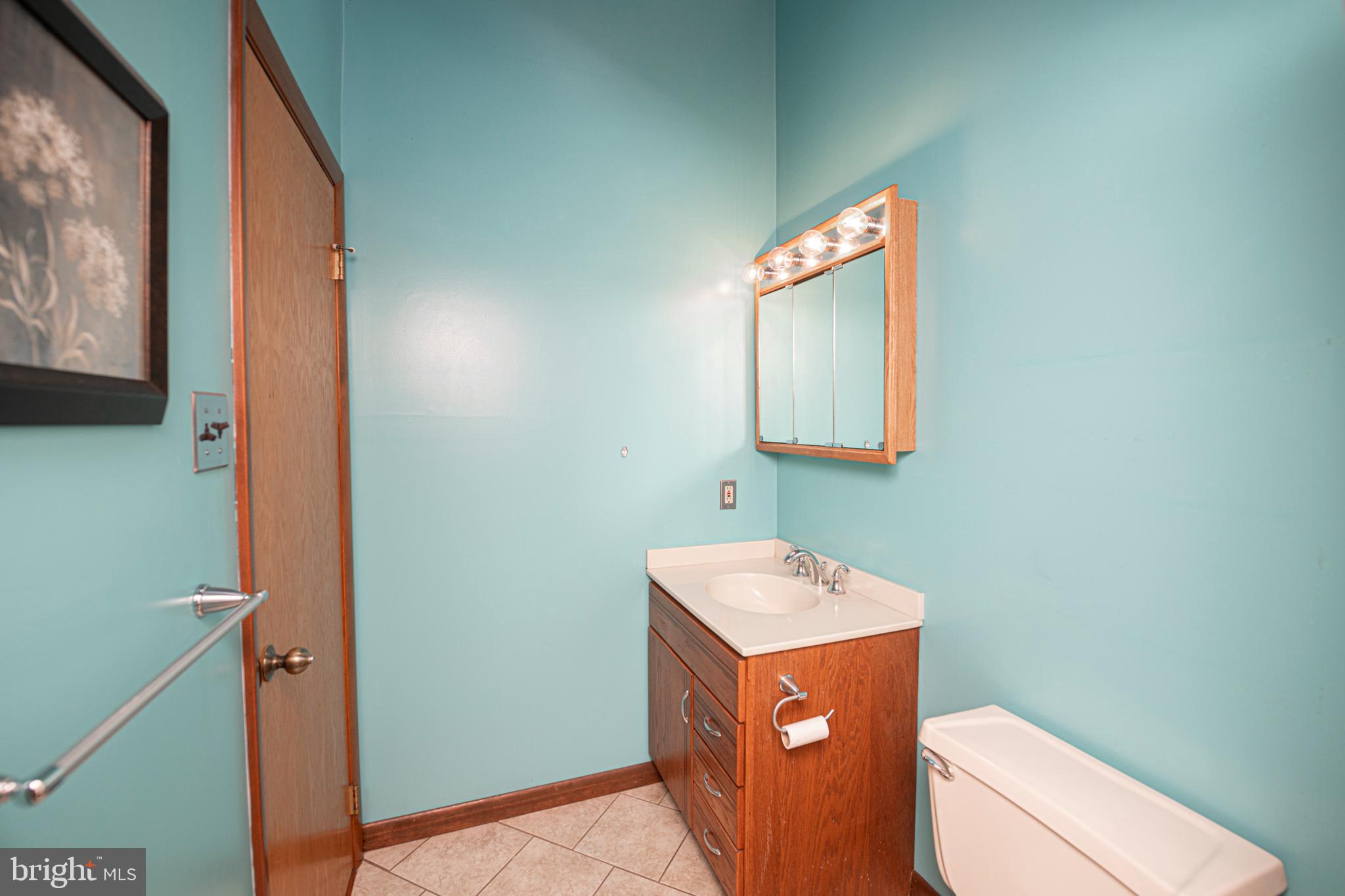 204 SILVERBROOK DRIVE