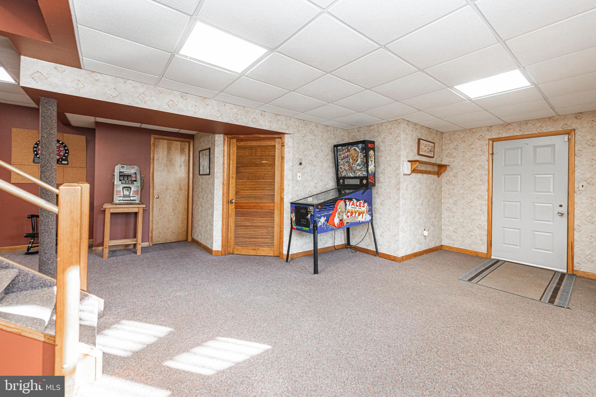 204 SILVERBROOK DRIVE