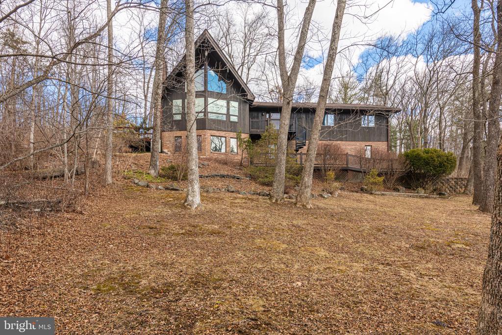 204 SILVERBROOK DRIVE