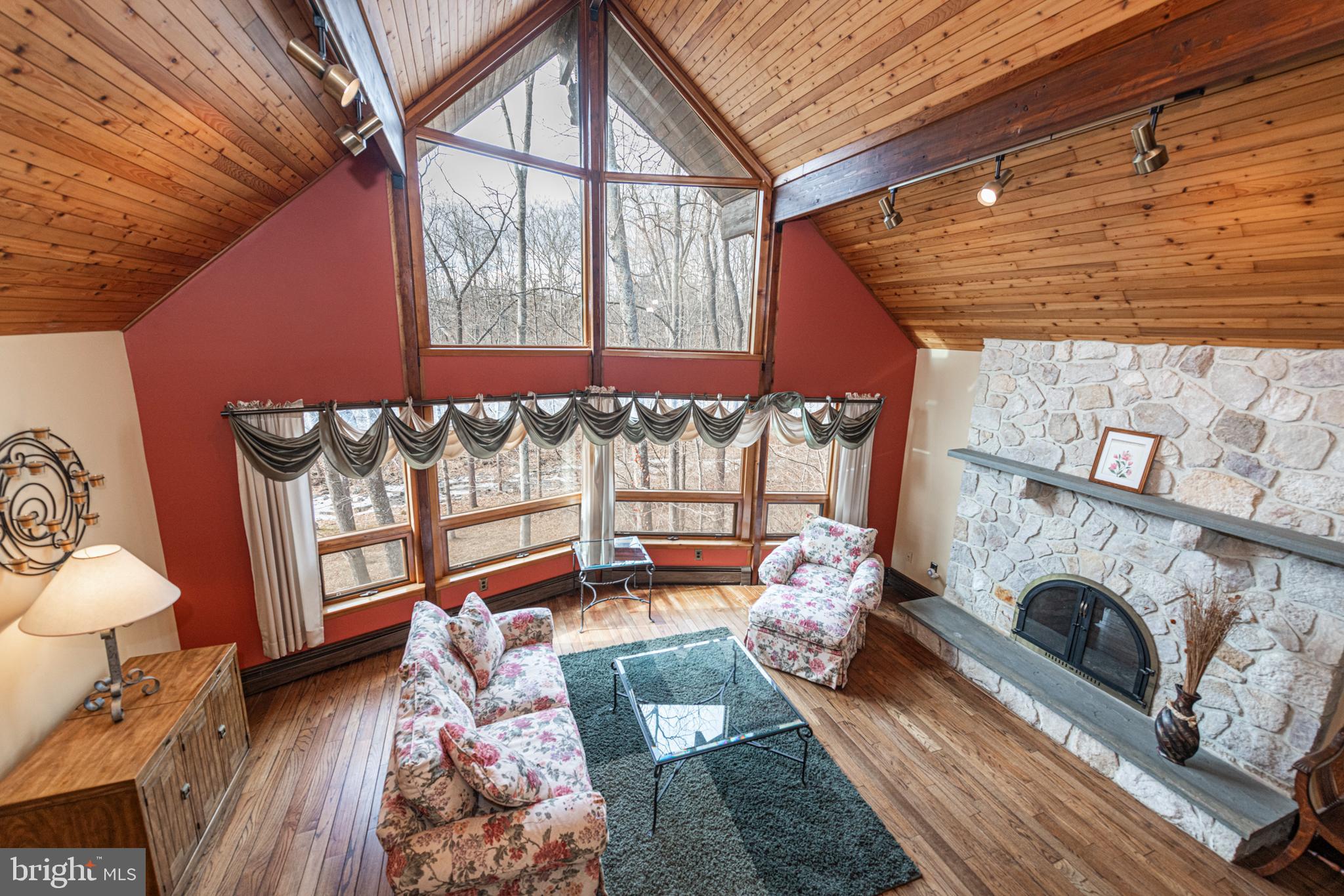 204 SILVERBROOK DRIVE