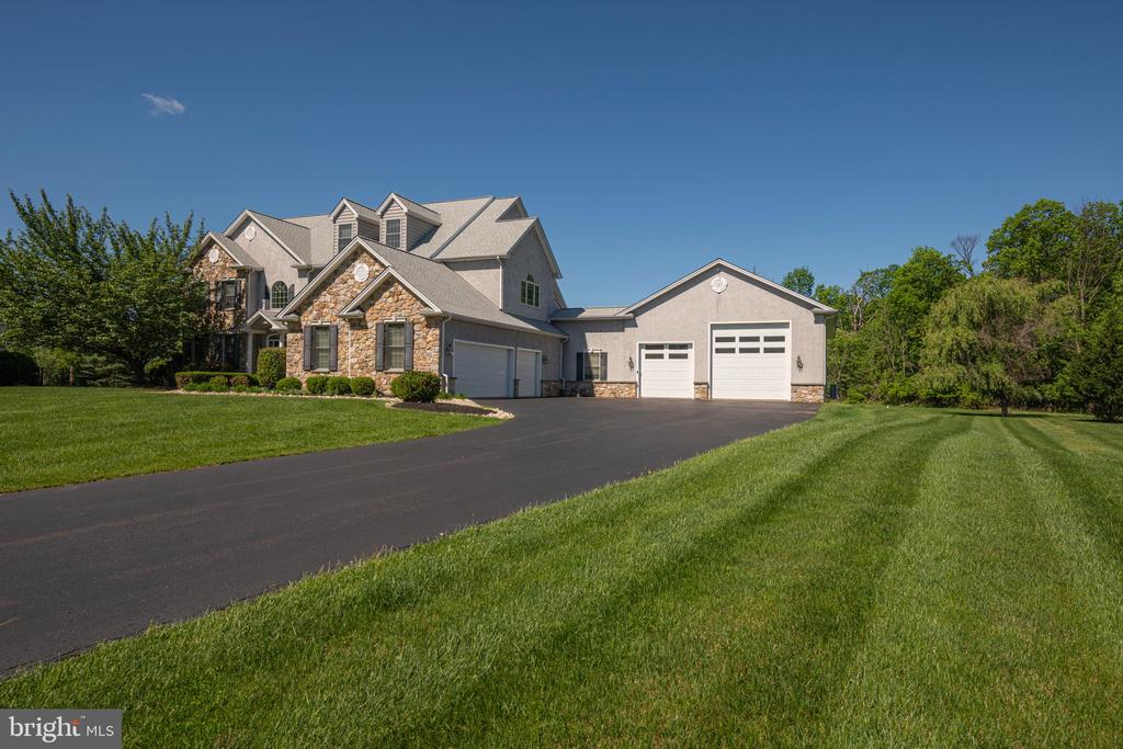 1438 REINER ROAD