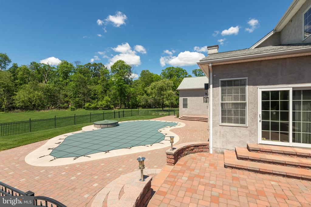 1438 REINER ROAD