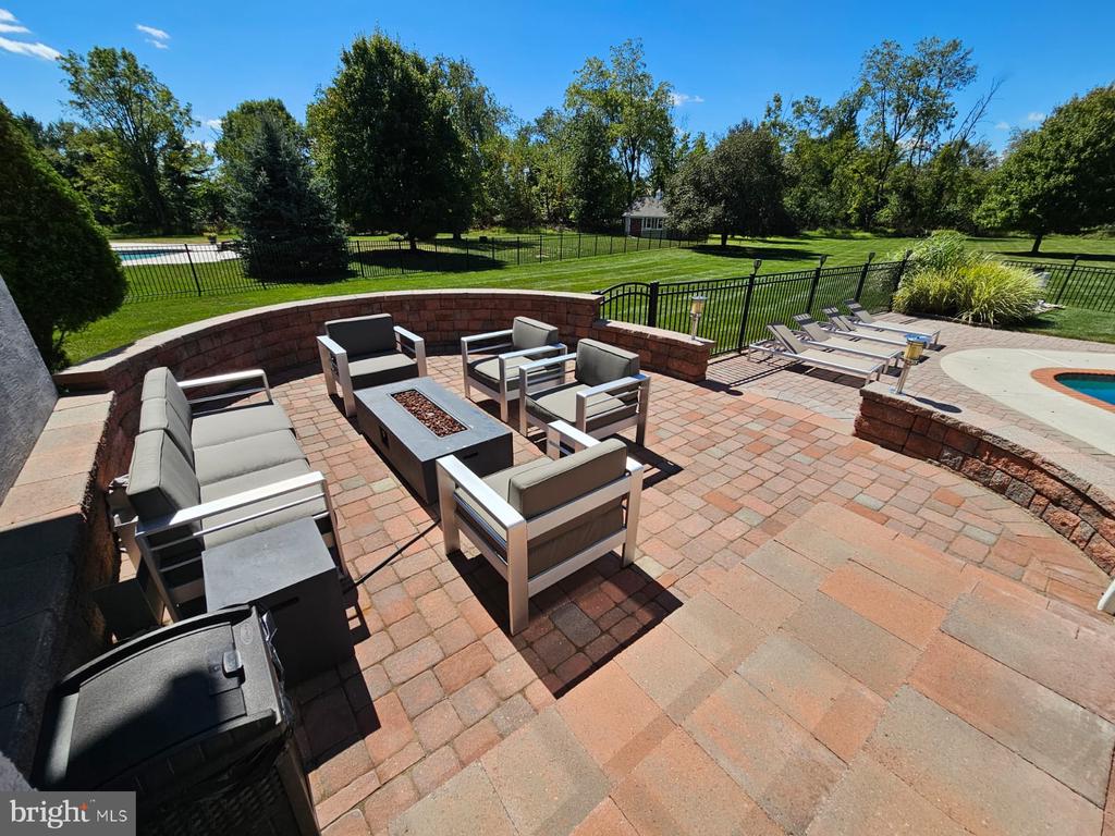 1438 REINER ROAD