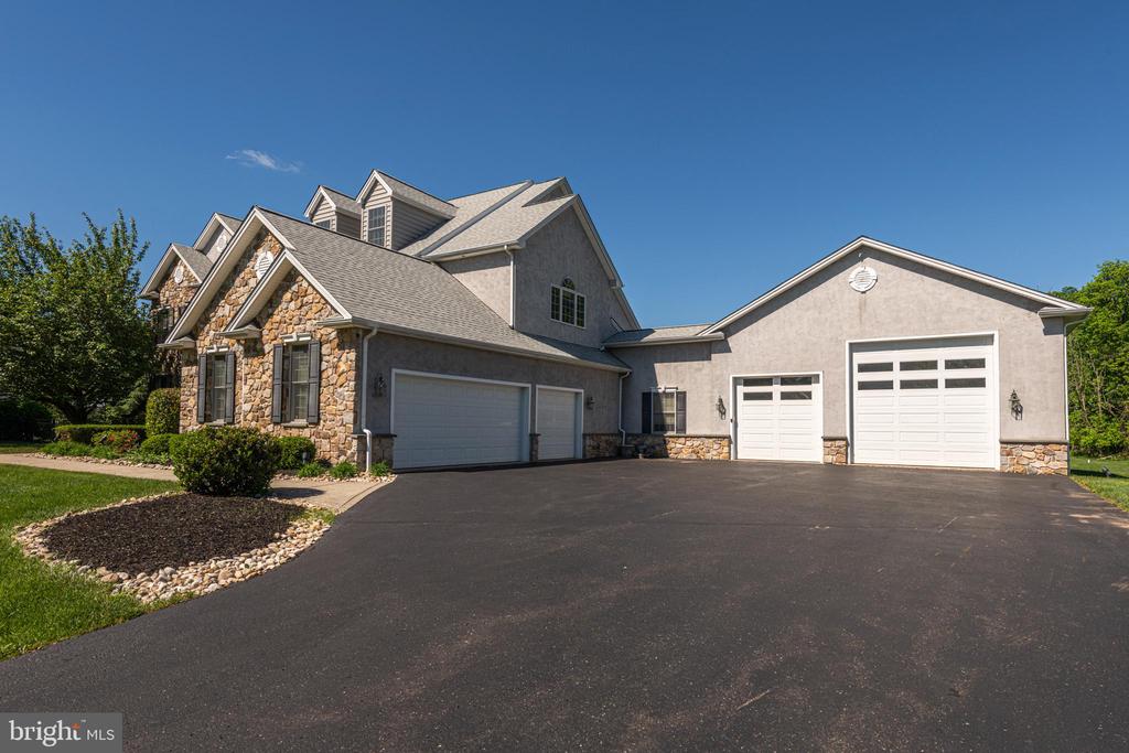 1438 REINER ROAD