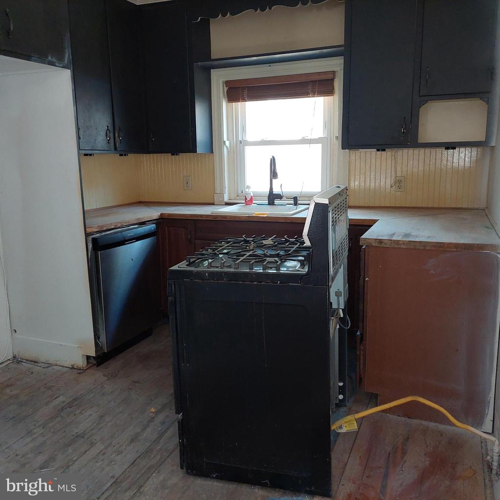 129 WALNUT STREET