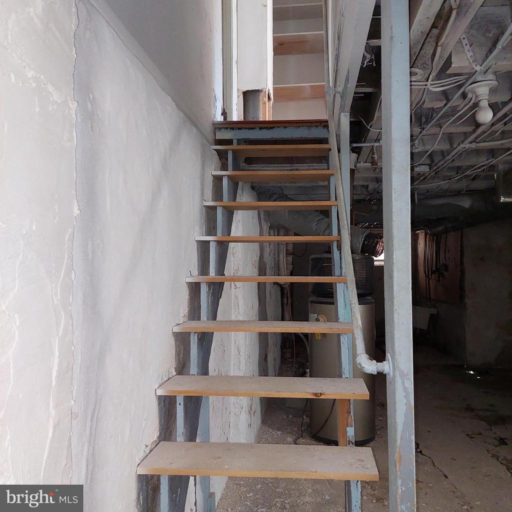 129 WALNUT STREET