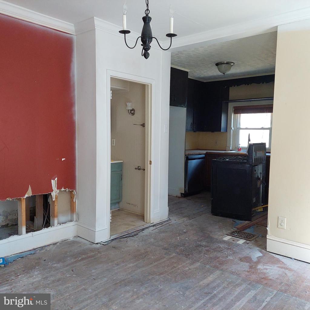 129 WALNUT STREET