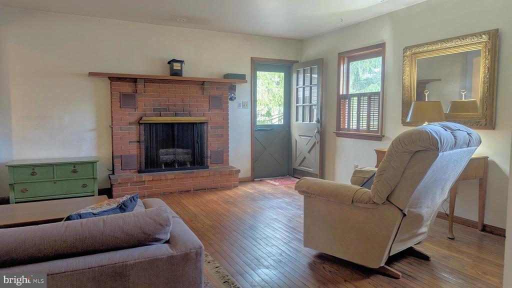 1234 DICKERSON ROAD