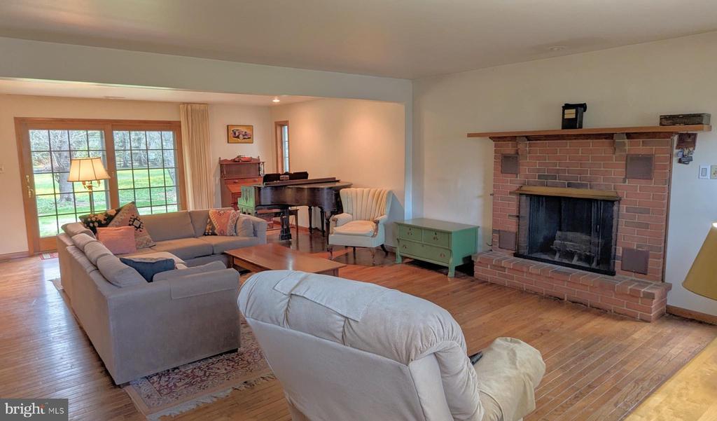 1234 DICKERSON ROAD