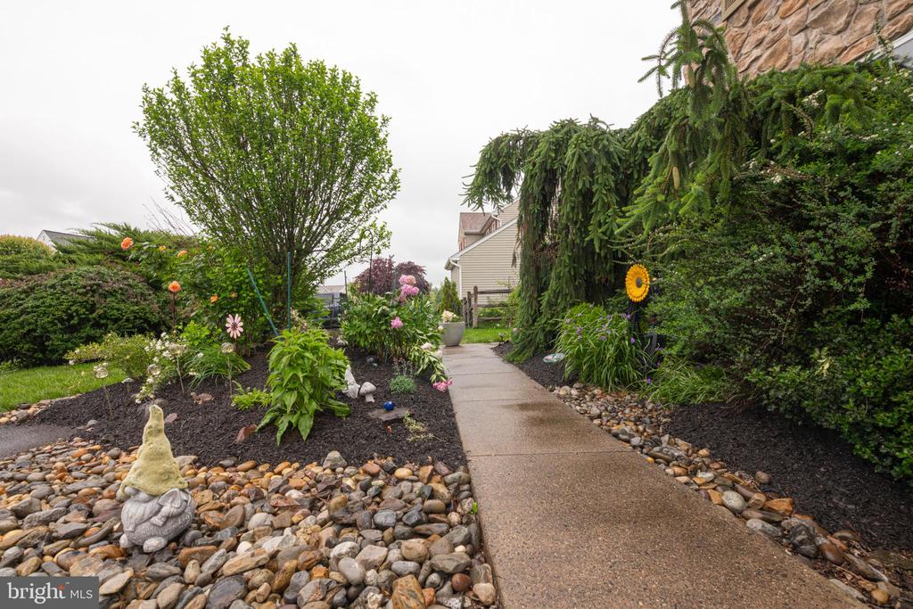 706 MELVIN ROAD
