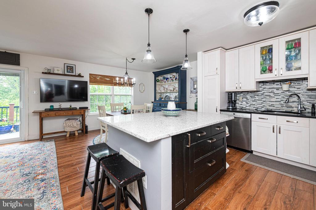 706 MELVIN ROAD