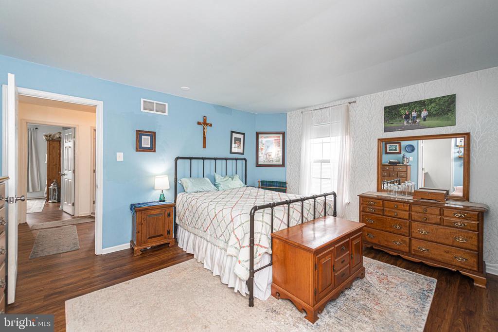 706 MELVIN ROAD