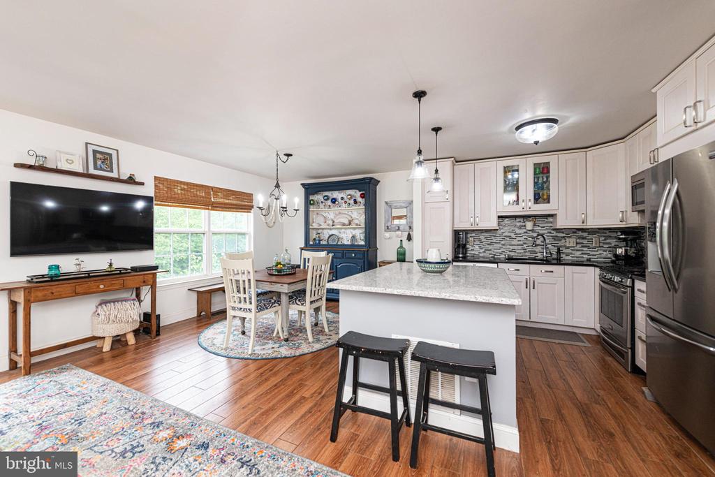 706 MELVIN ROAD