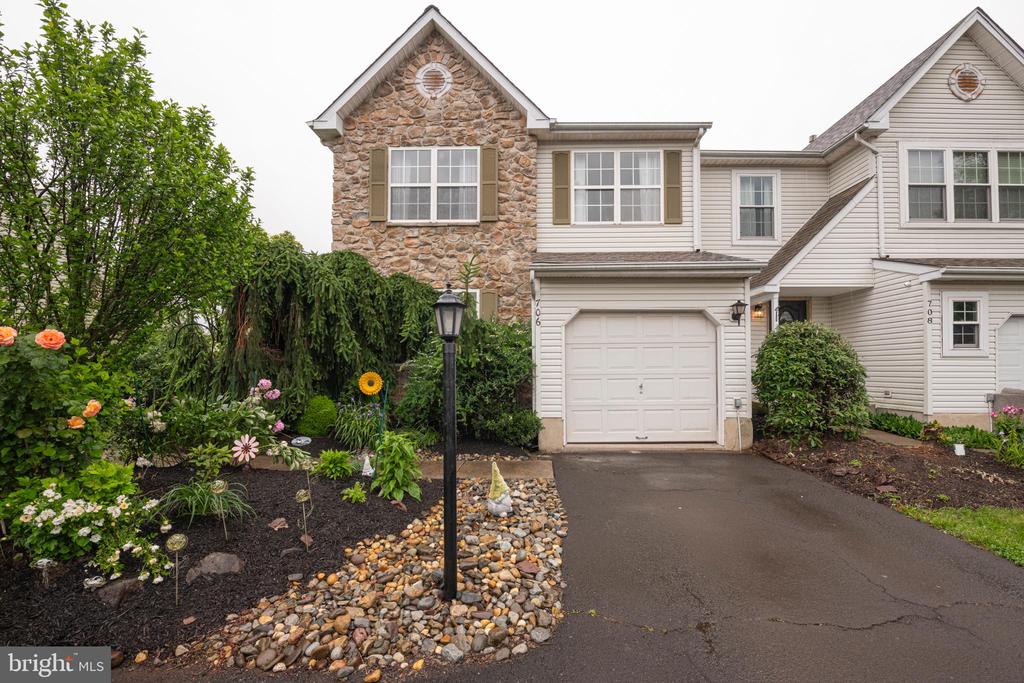 706 MELVIN ROAD