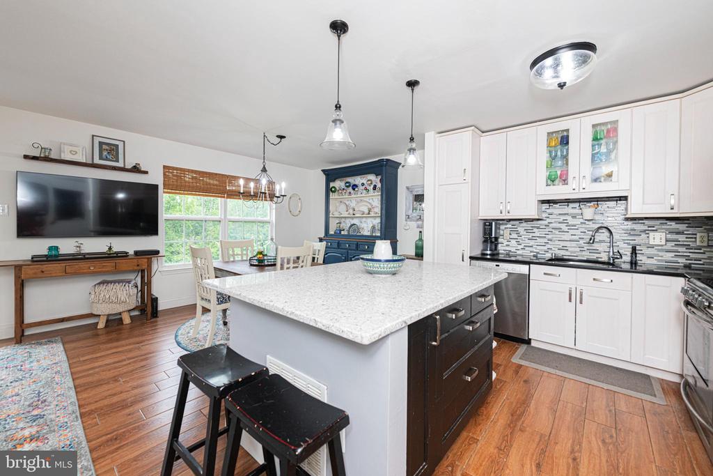706 MELVIN ROAD