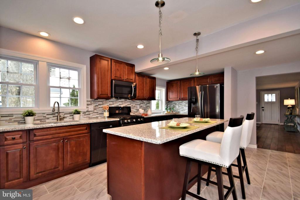 2749 WOODLAND AVE