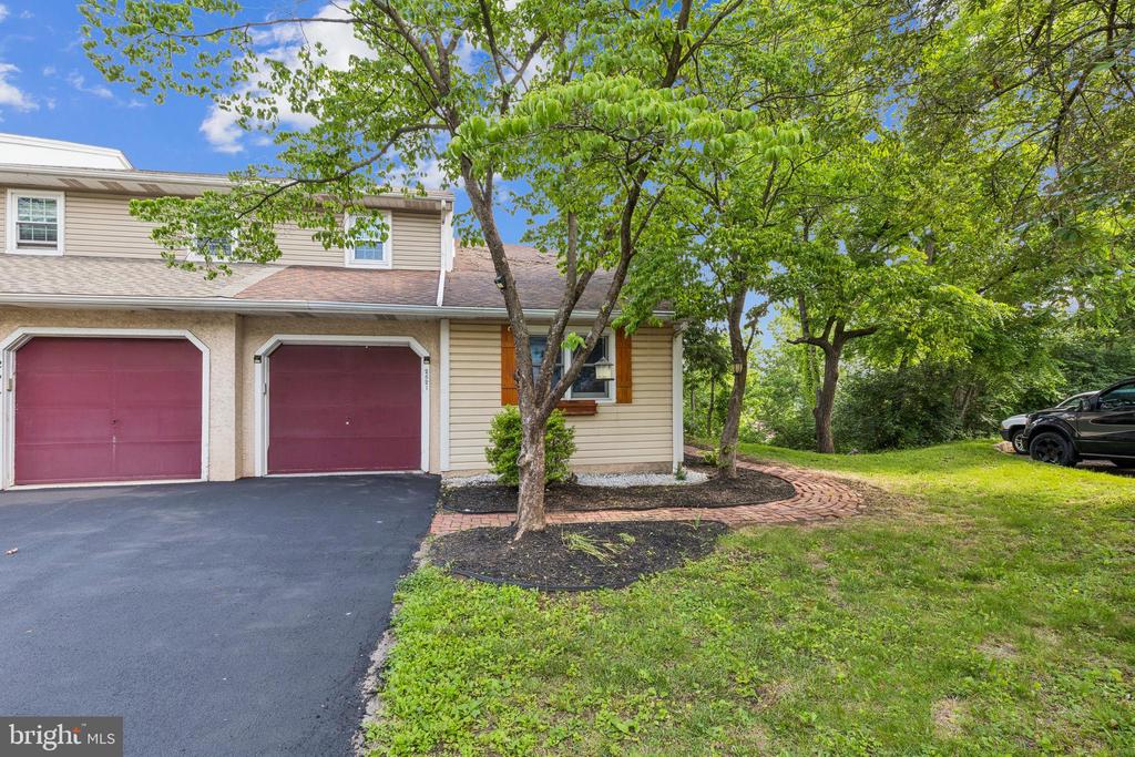 2621 TERRACED HILL COURT