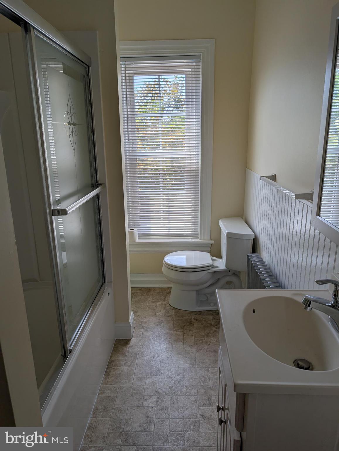 547 LINCOLN AVENUE 2