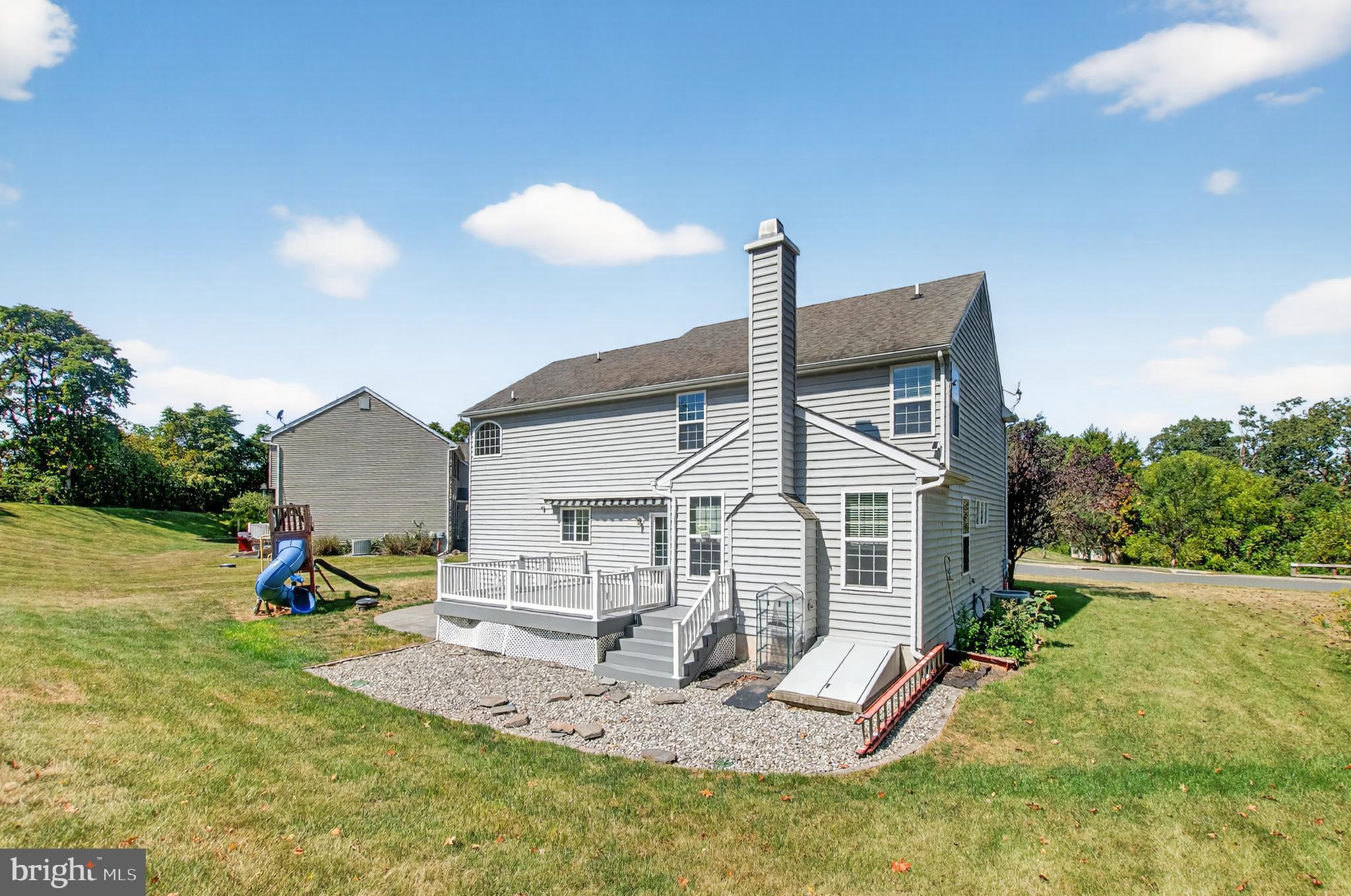 1105 AUTUMNVIEW LANE