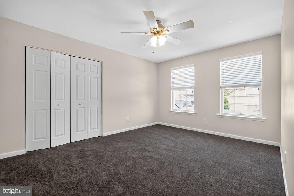 1105 AUTUMNVIEW LANE