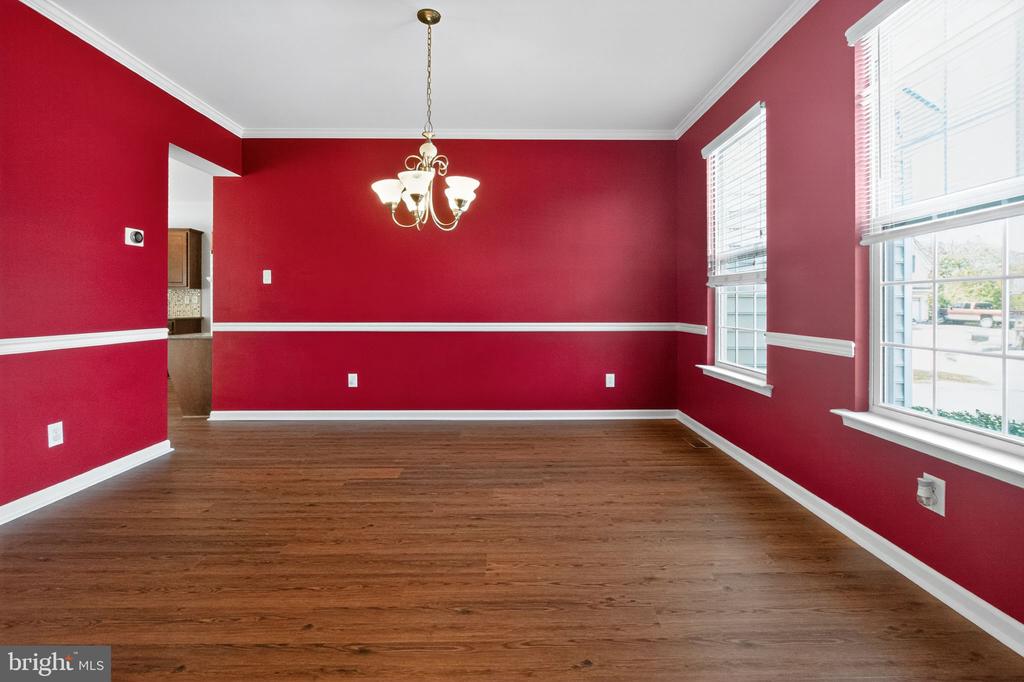 1105 AUTUMNVIEW LANE