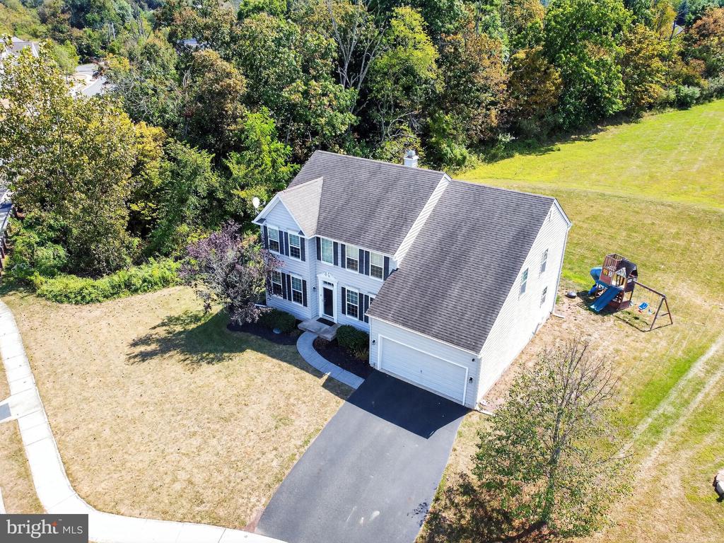 1105 AUTUMNVIEW LANE