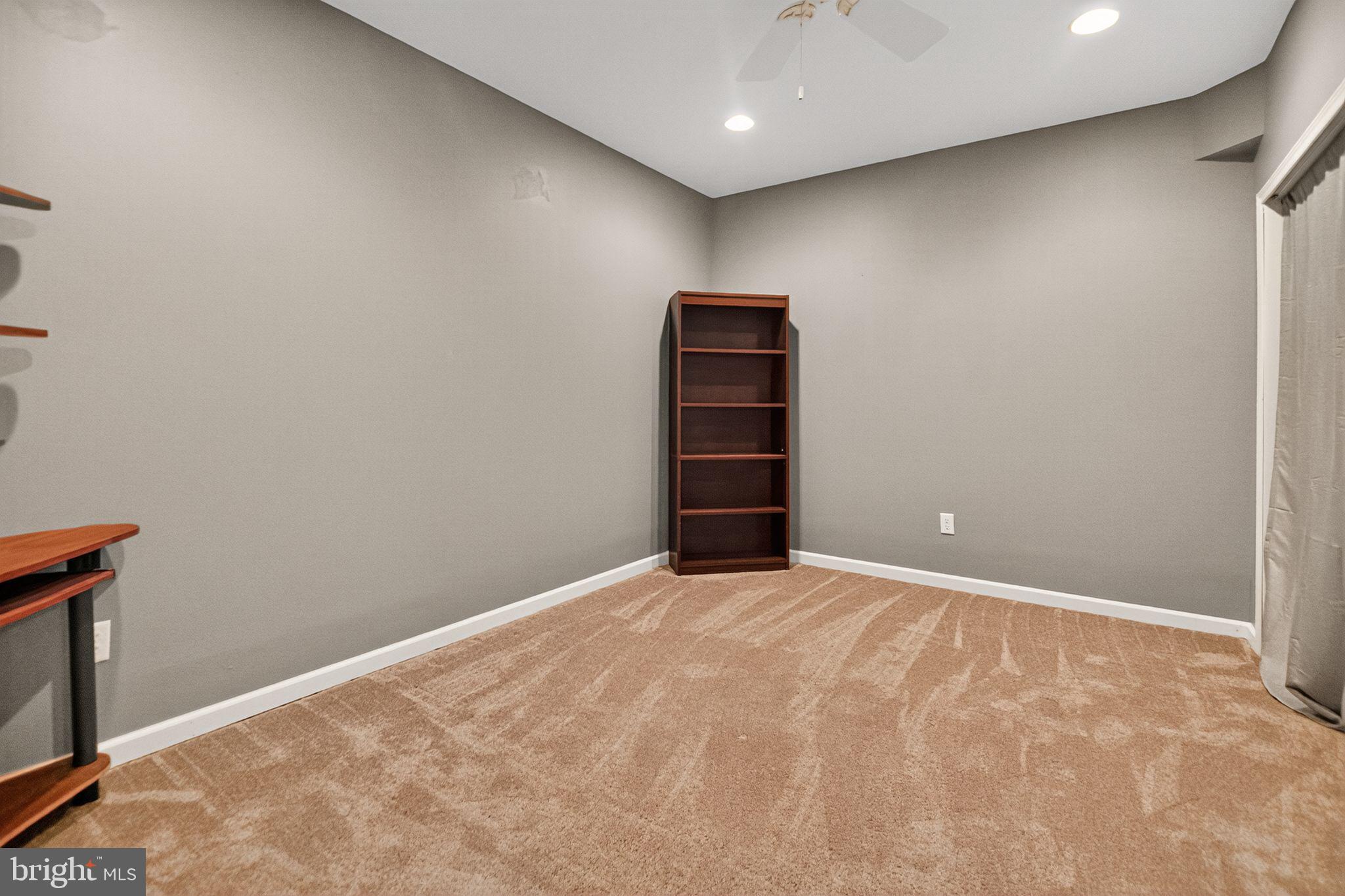 1105 AUTUMNVIEW LANE