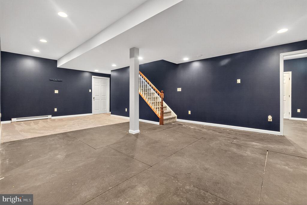 1105 AUTUMNVIEW LANE