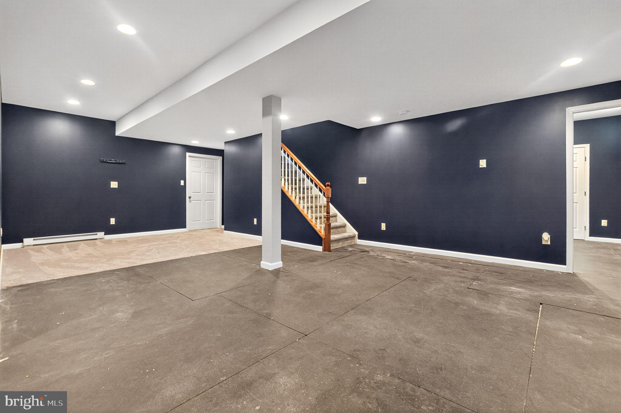 1105 AUTUMNVIEW LANE