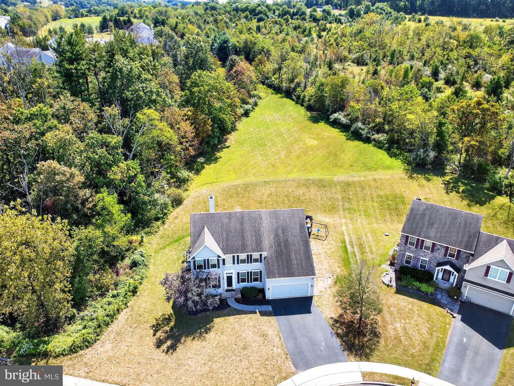 1105 AUTUMNVIEW LANE