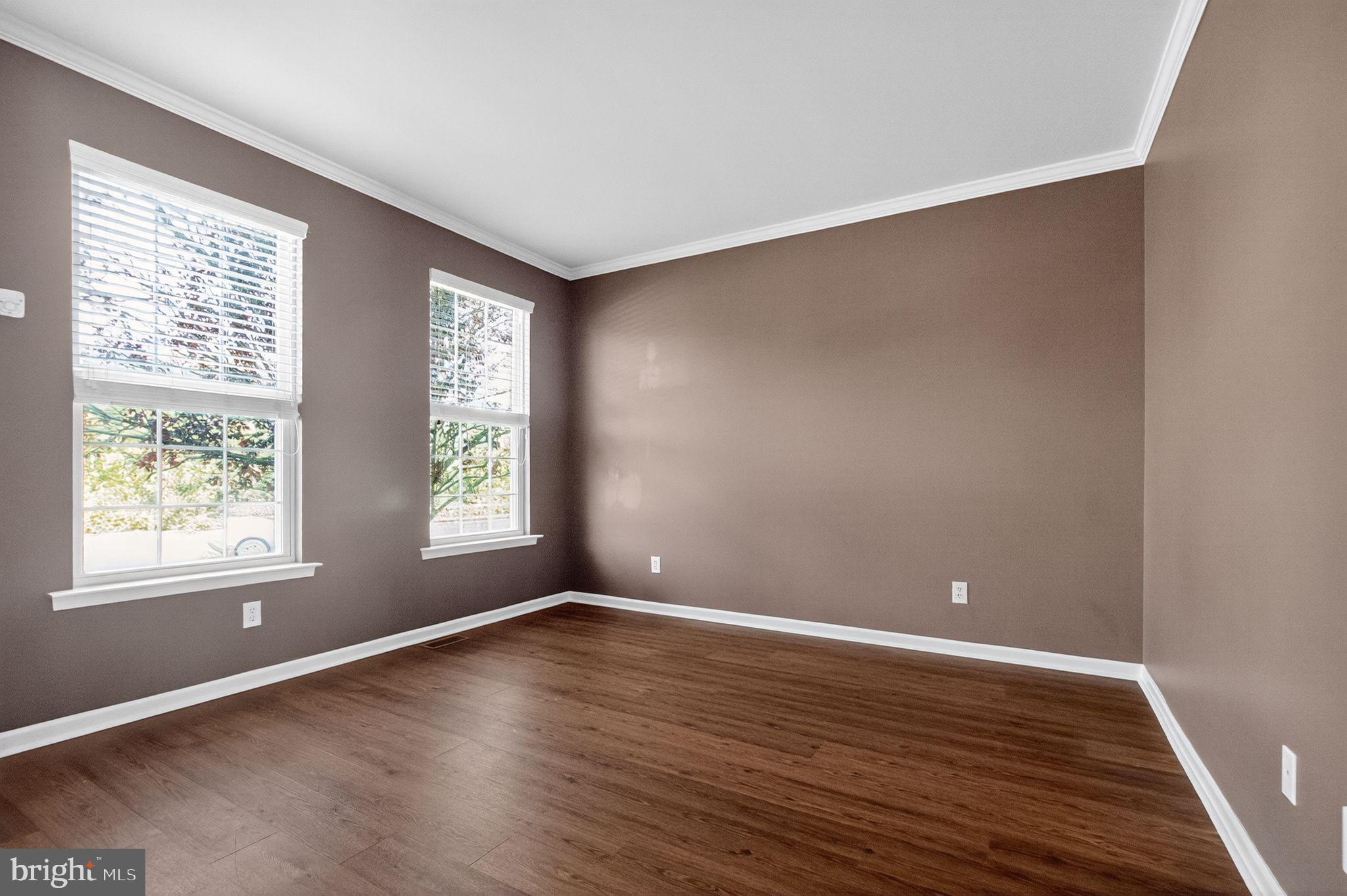 1105 AUTUMNVIEW LANE