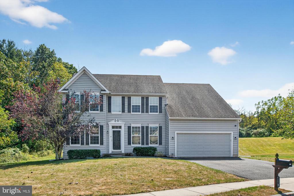 1105 AUTUMNVIEW LANE