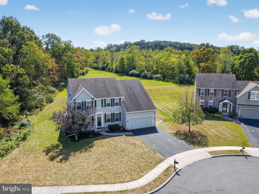 1105 AUTUMNVIEW LANE