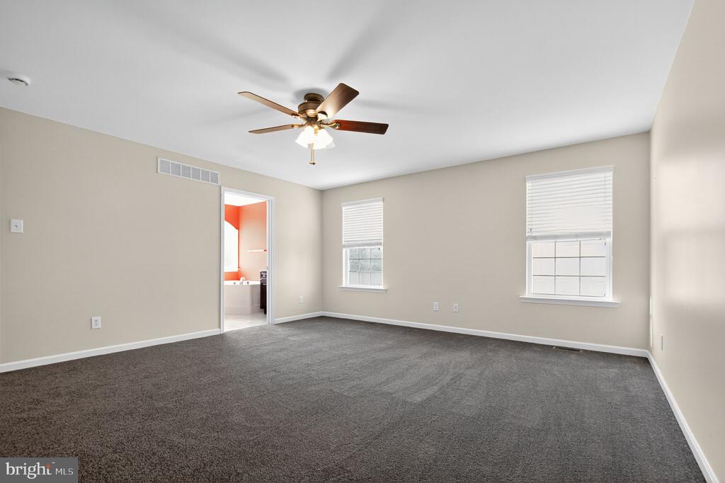 1105 AUTUMNVIEW LANE
