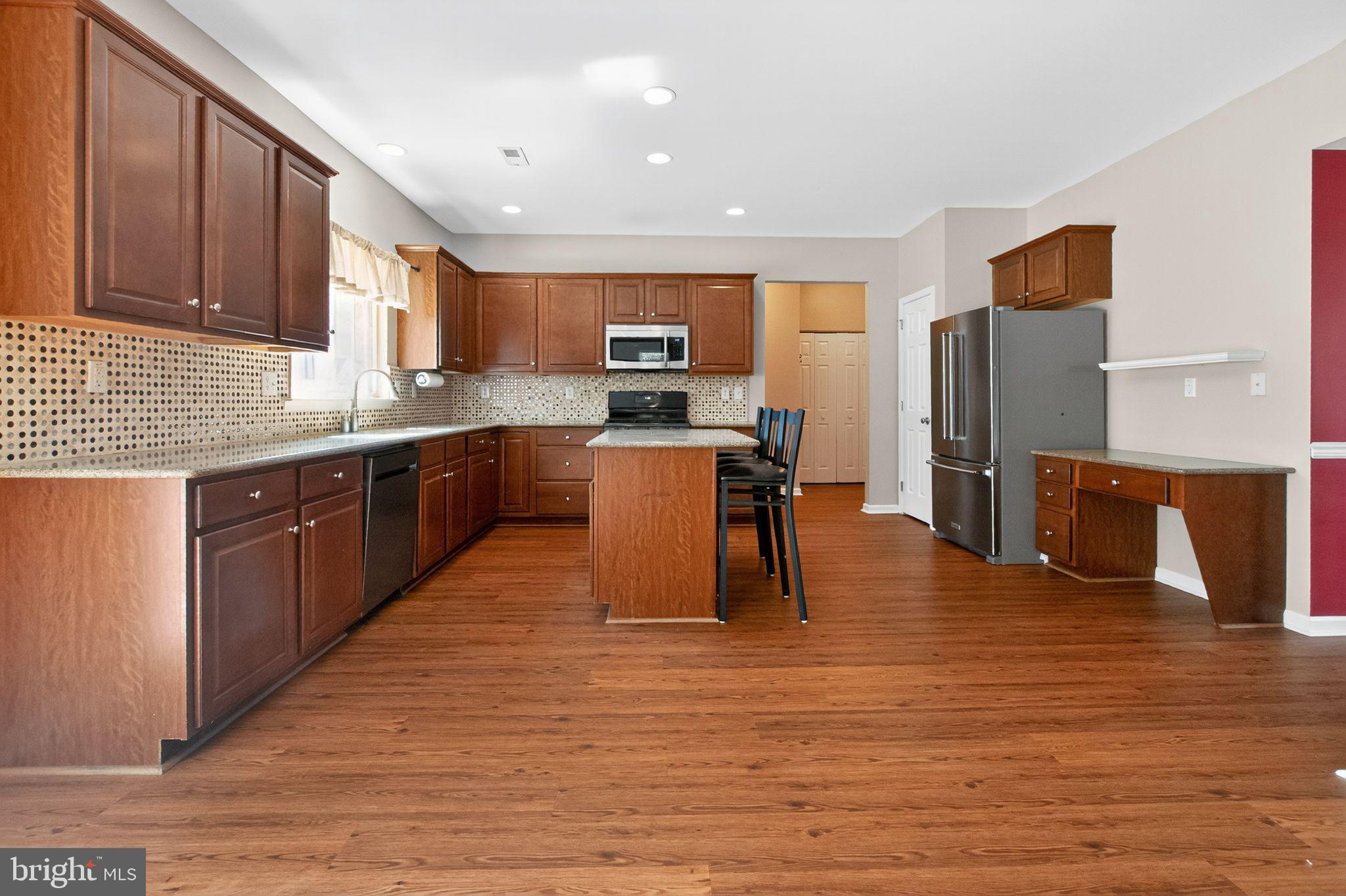 1105 AUTUMNVIEW LANE