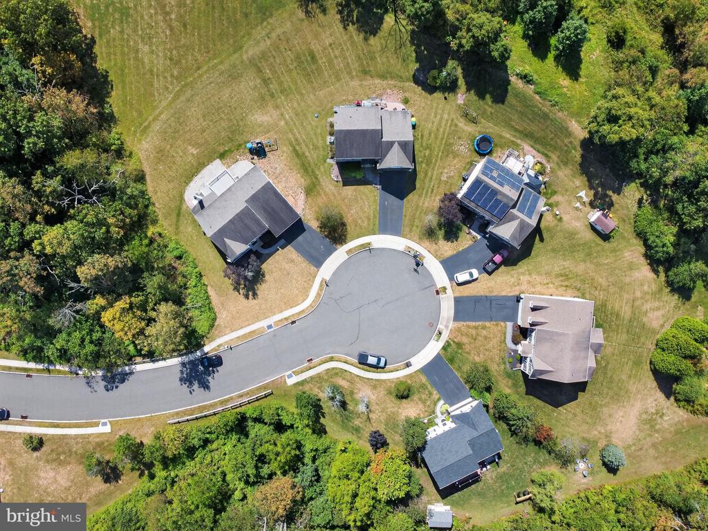 1105 AUTUMNVIEW LANE