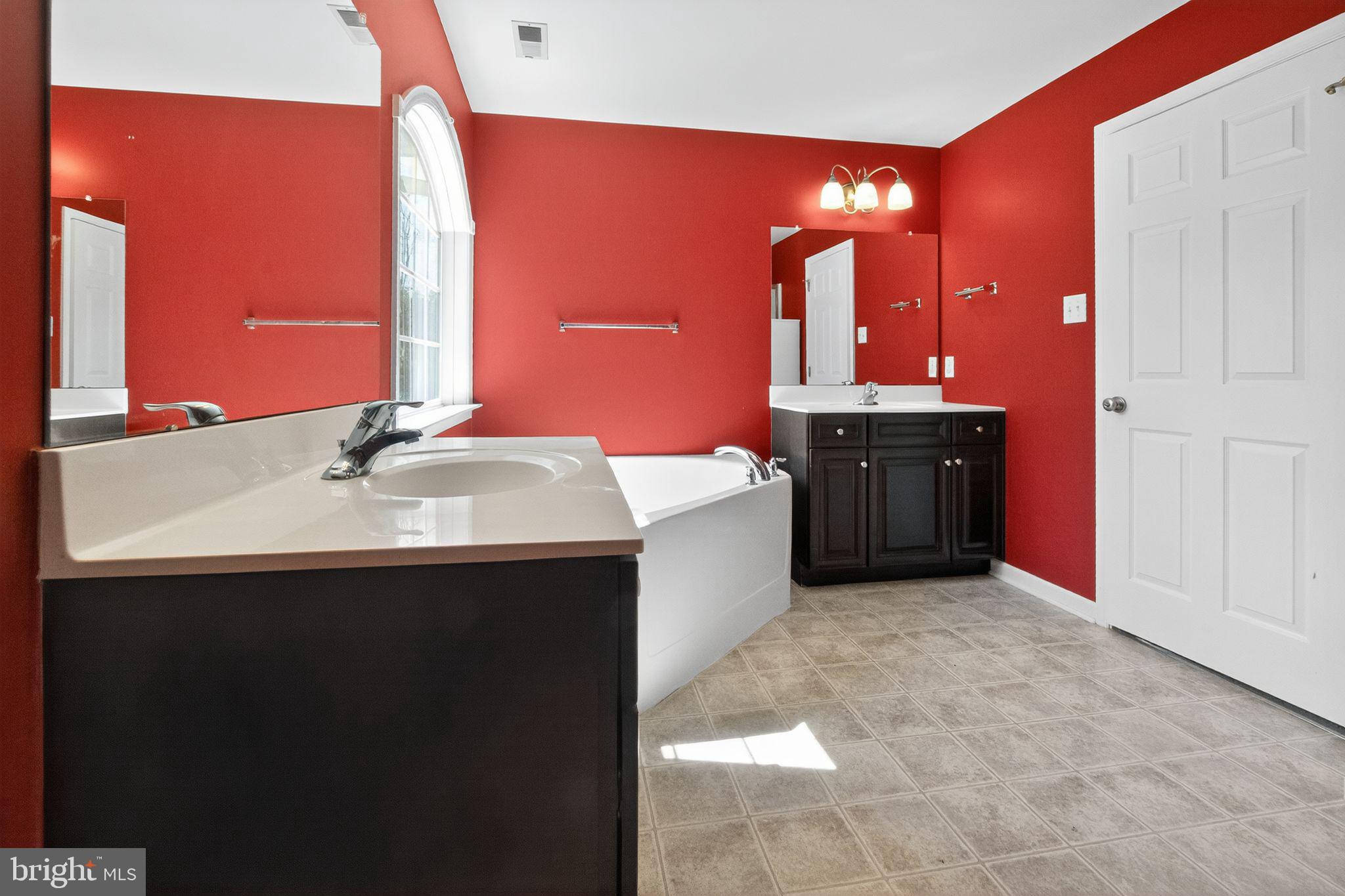 1105 AUTUMNVIEW LANE