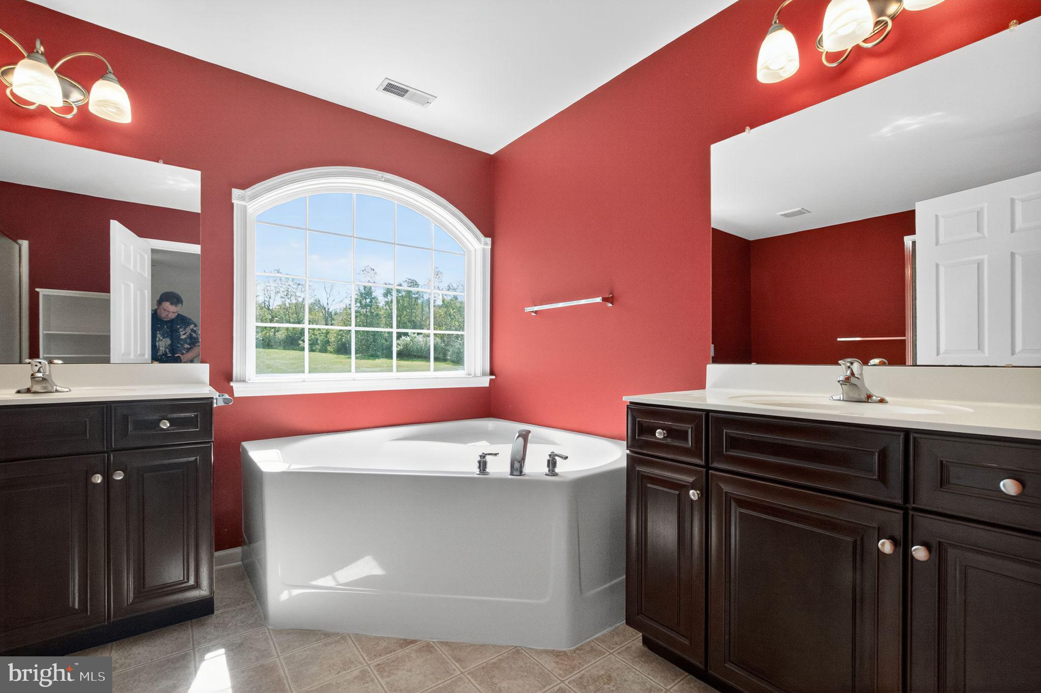 1105 AUTUMNVIEW LANE