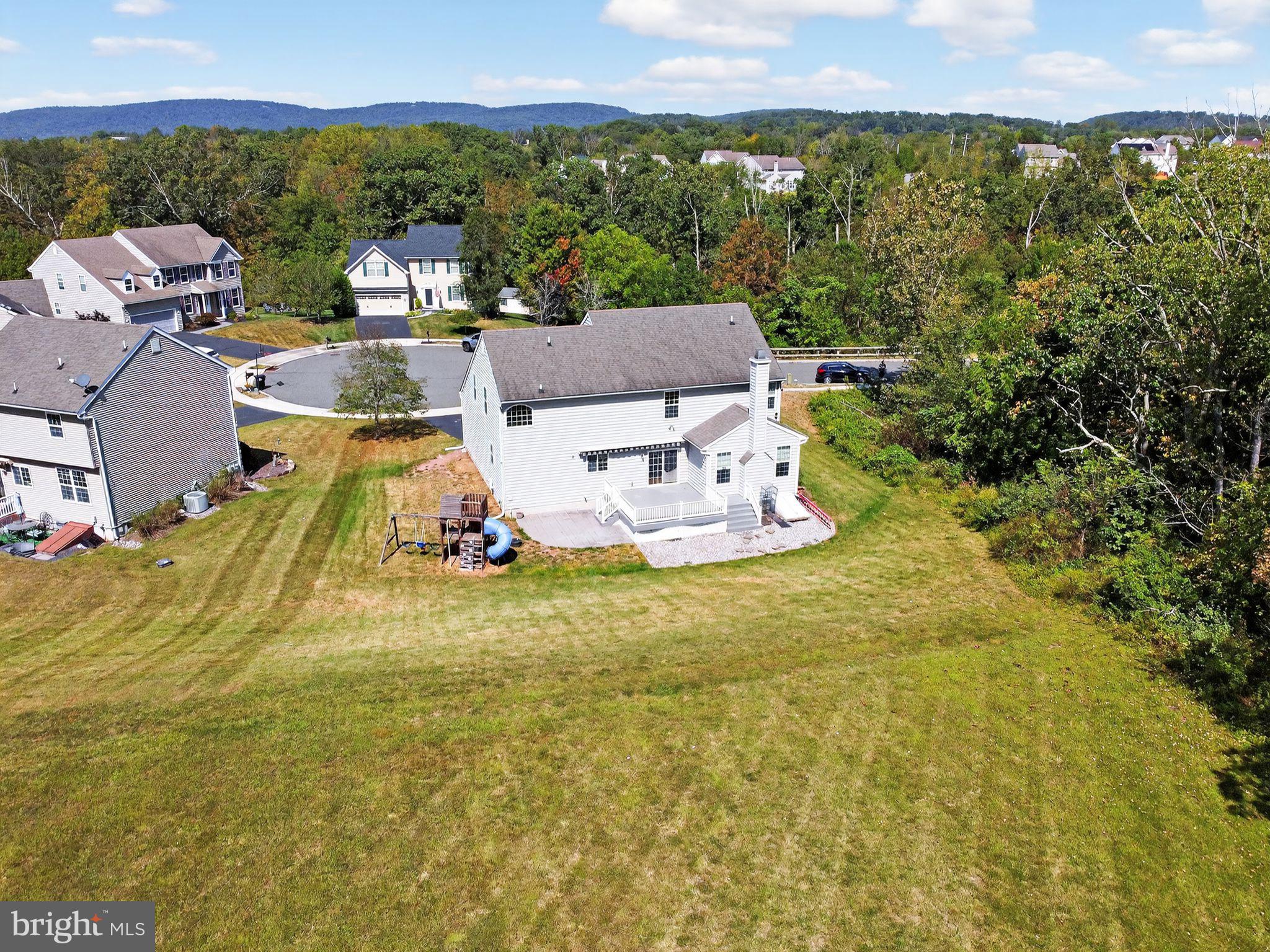 1105 AUTUMNVIEW LANE