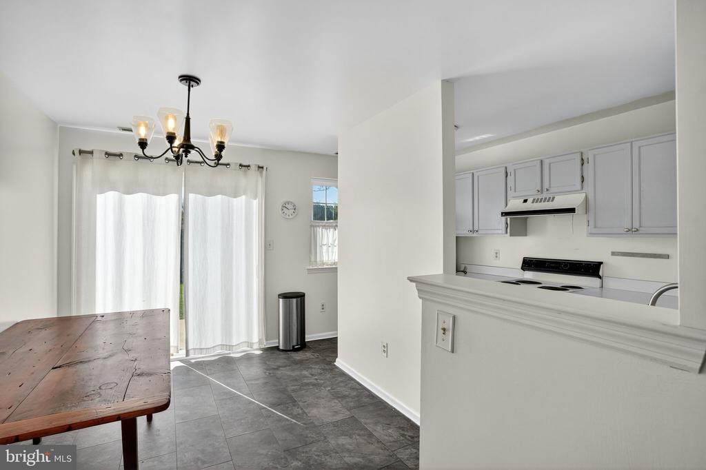 1511 ROSEWOOD COURT