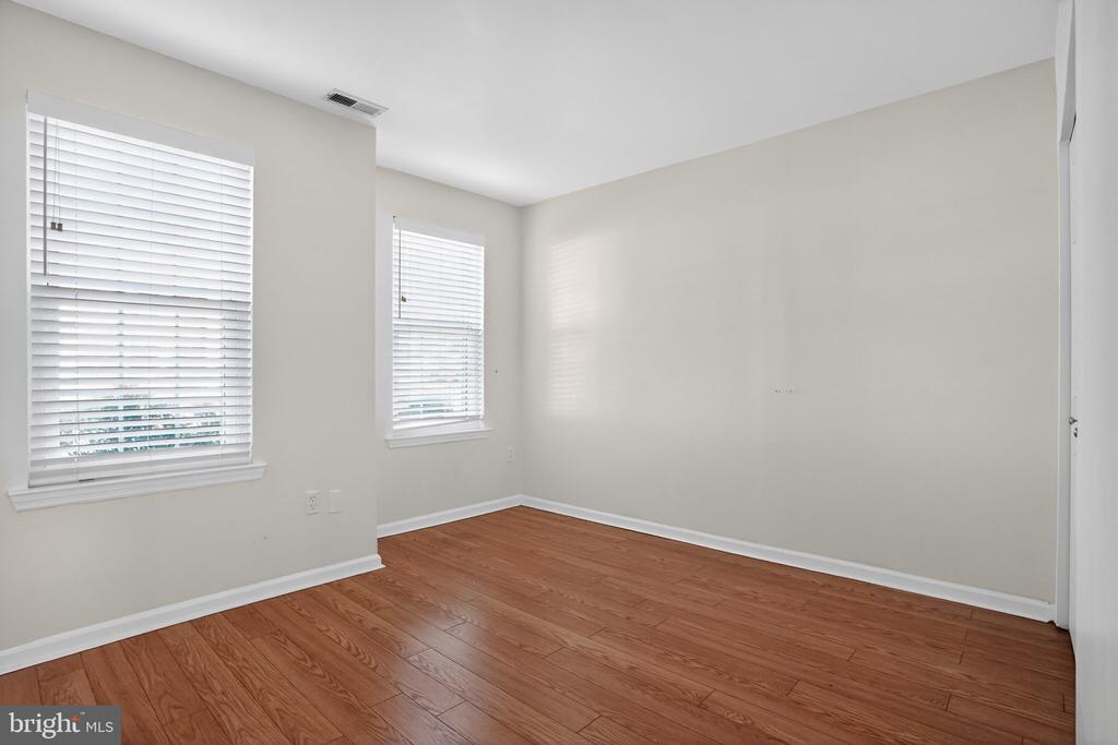 1511 ROSEWOOD COURT